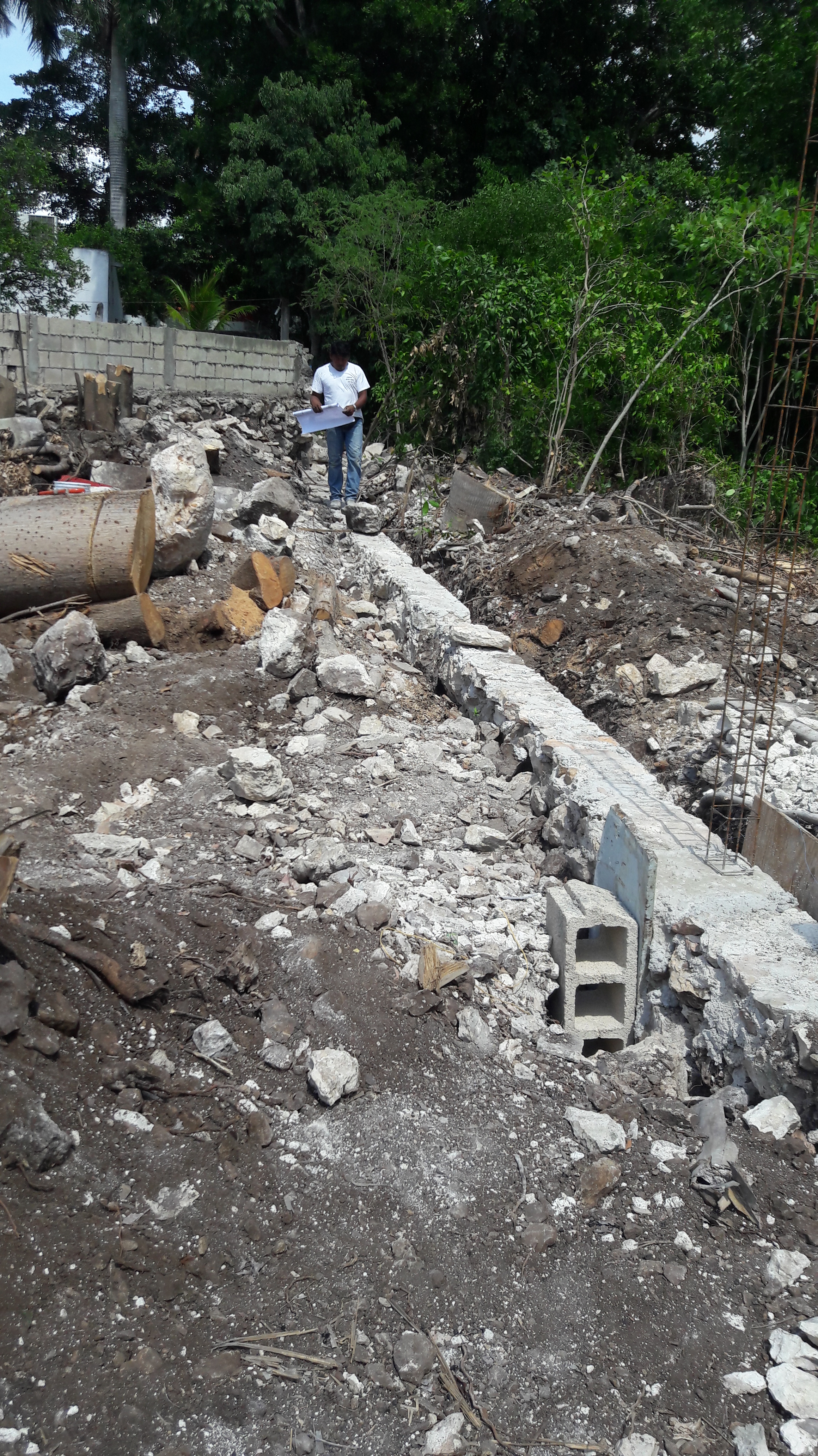 B369EF99-778C-412C-B923-84CA7214F3E1